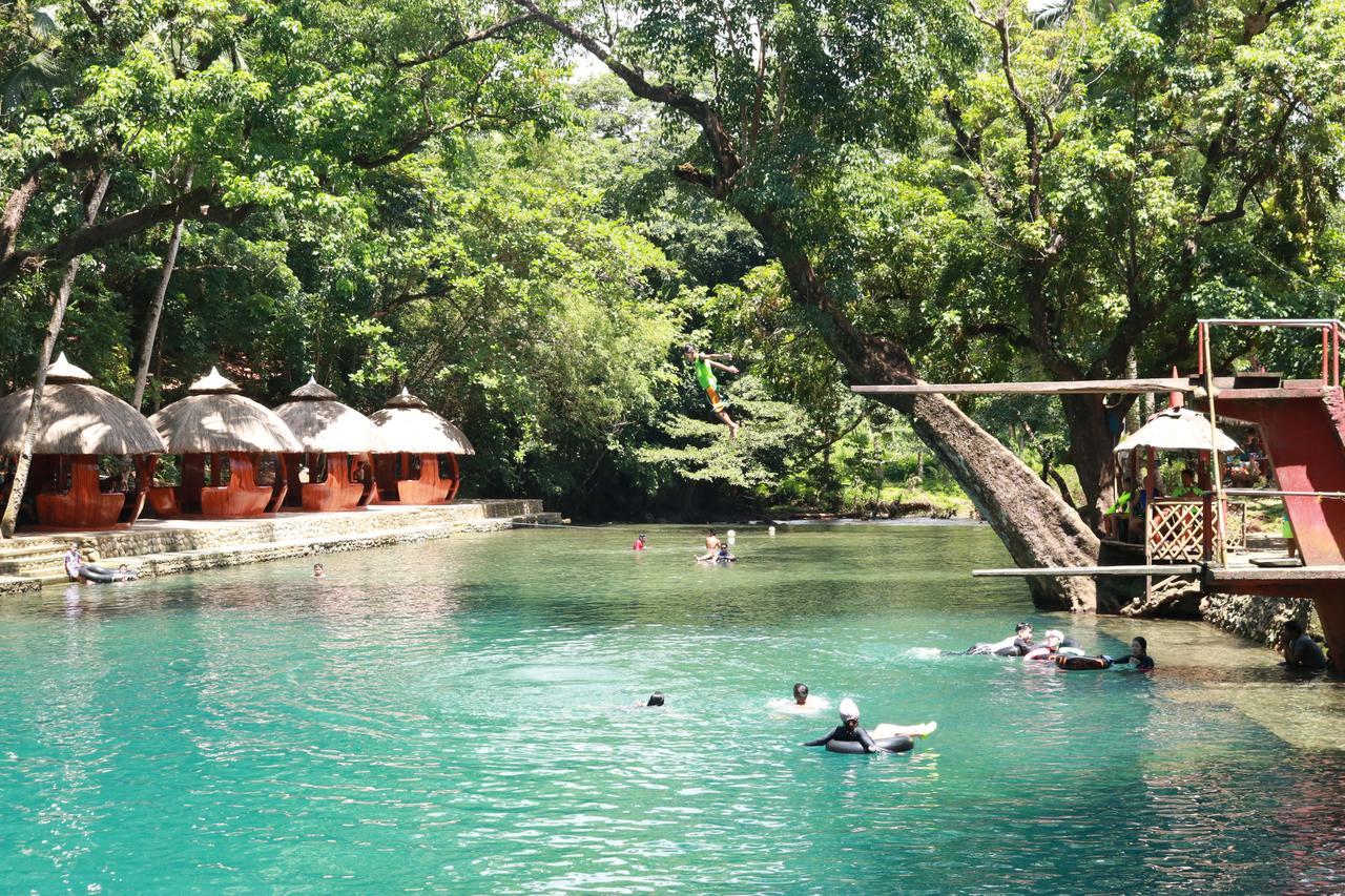 El Cielo Riverfront Villas Pandan Buitenkant foto